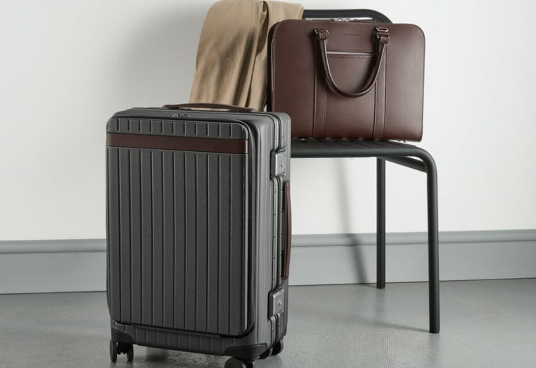 What is the Difference between a Suitcase And a Briefcase